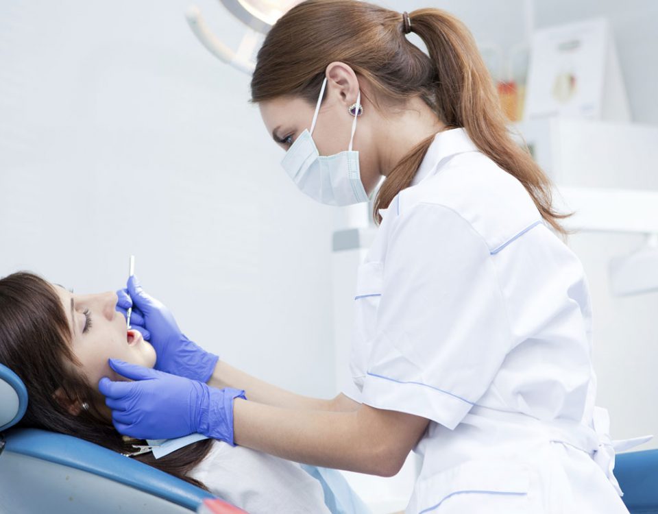 Higiene dental y prevención en Clínica Dental de Torres y Polaina en Linares